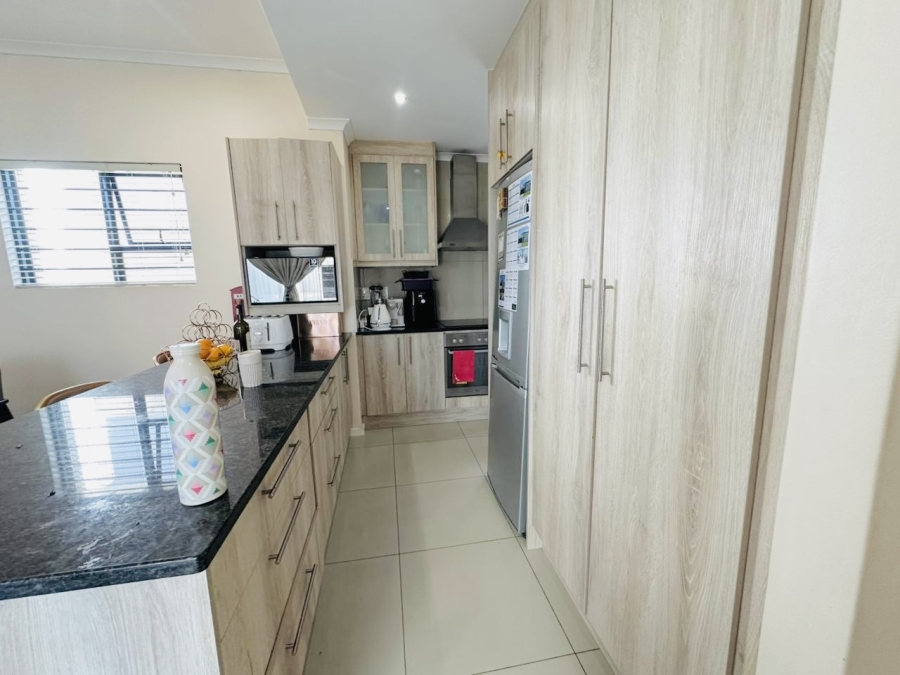 4 Bedroom Property for Sale in Parklands North Western Cape